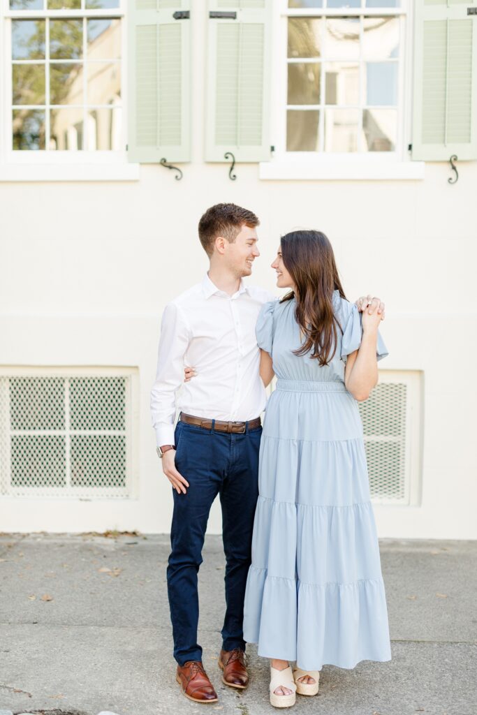 couple in downtown Charleston